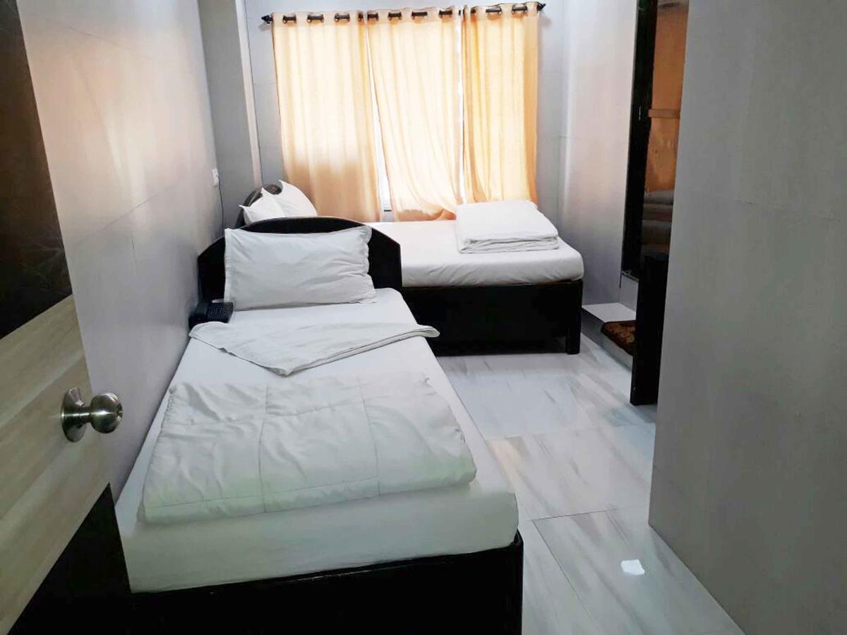 Hotel Holiday Inn Мумбаи Экстерьер фото