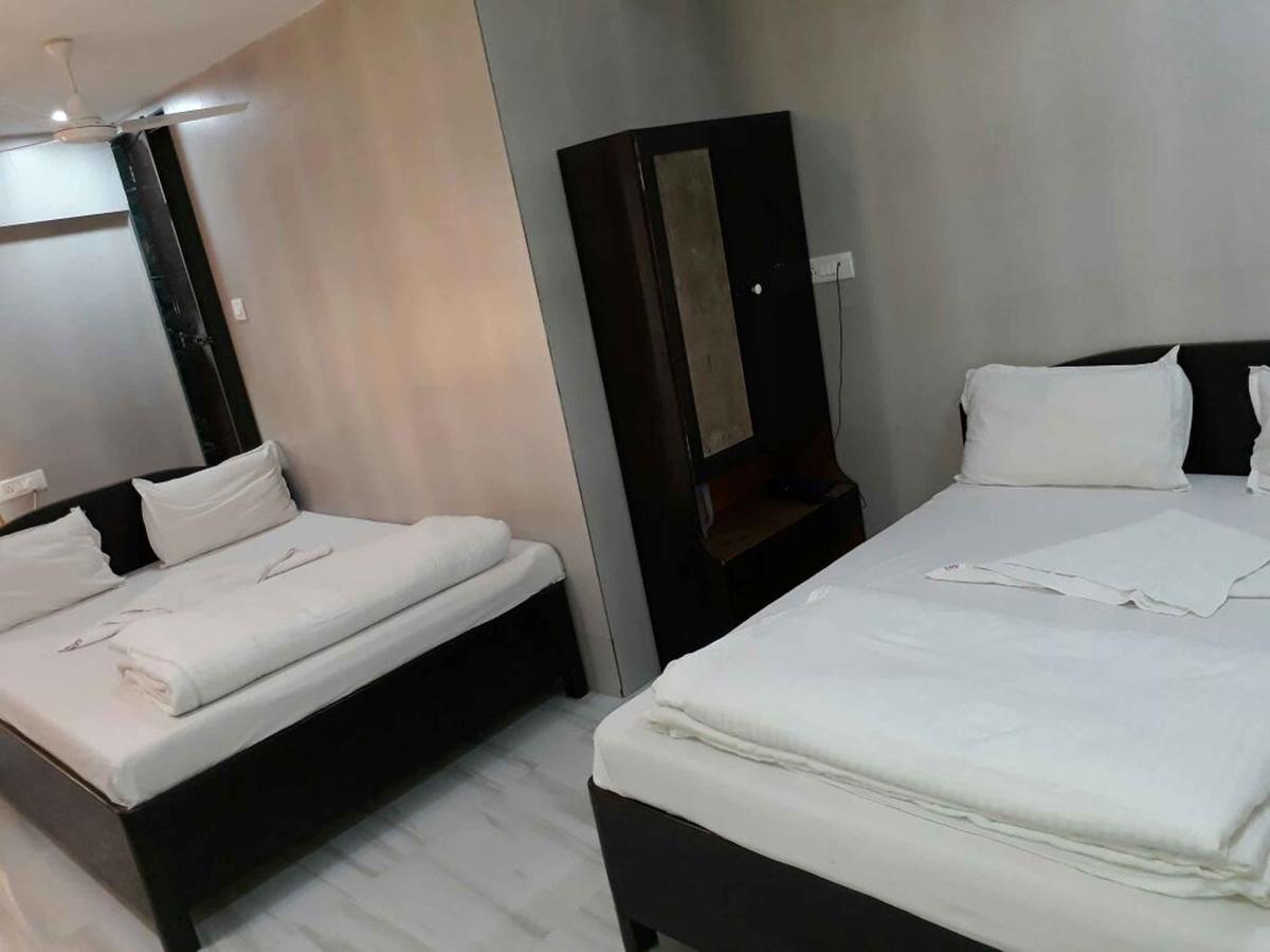 Hotel Holiday Inn Мумбаи Экстерьер фото