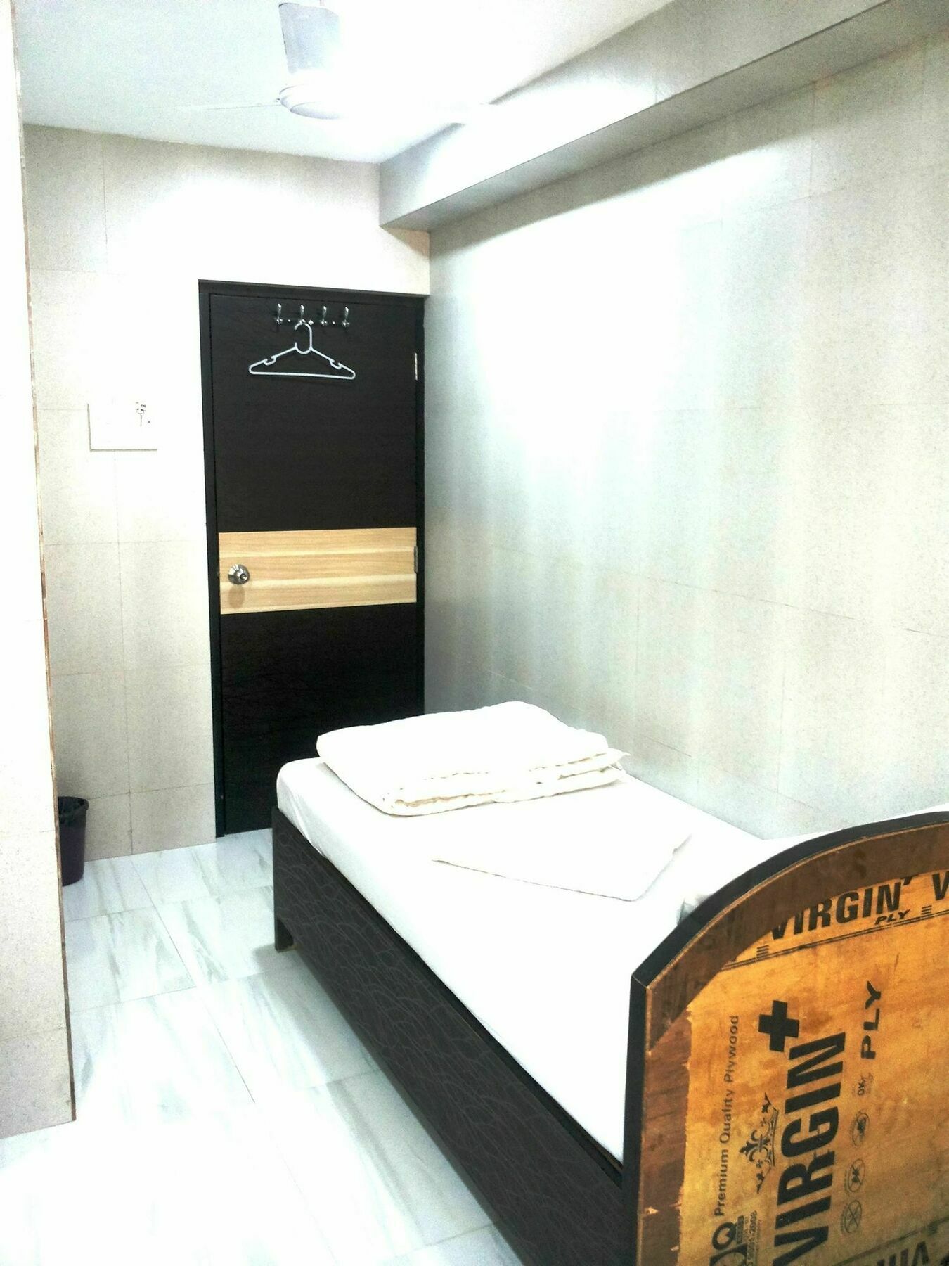 Hotel Holiday Inn Мумбаи Экстерьер фото
